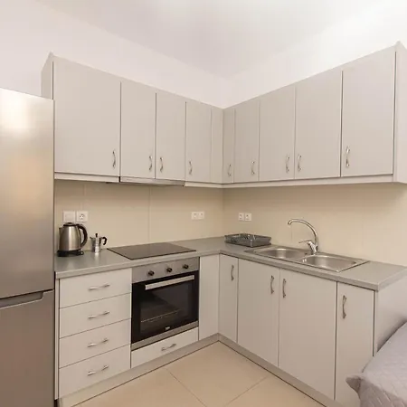 Apartmanhotel Lofos Platísz Jalósz