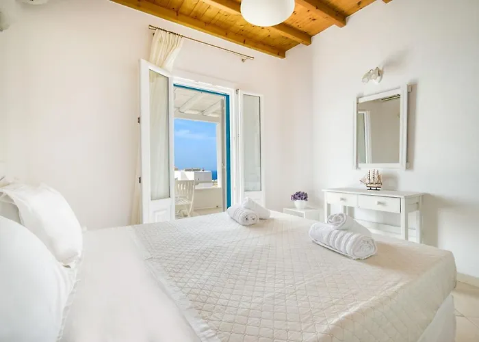 Lofos Platys Gialos (Mykonos)